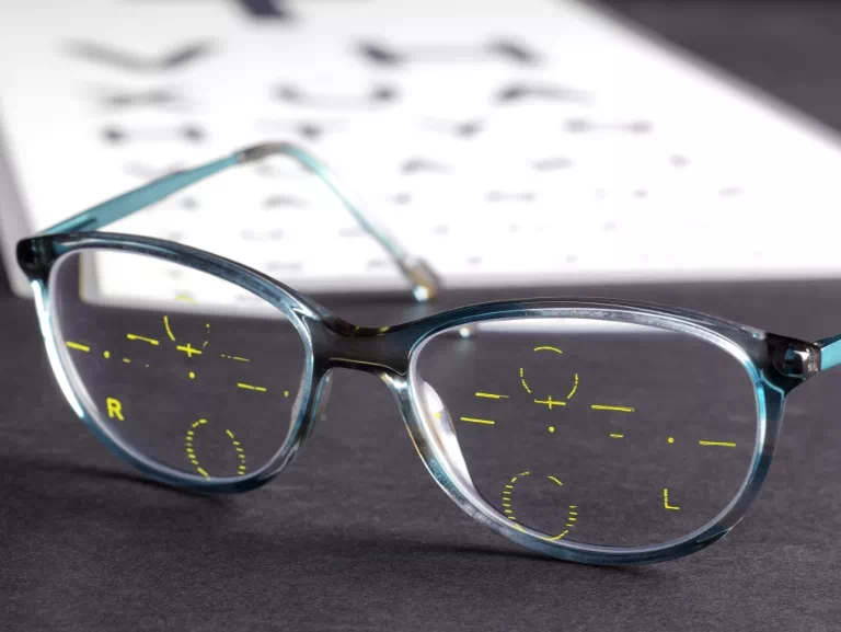 specjalne okulary do badania